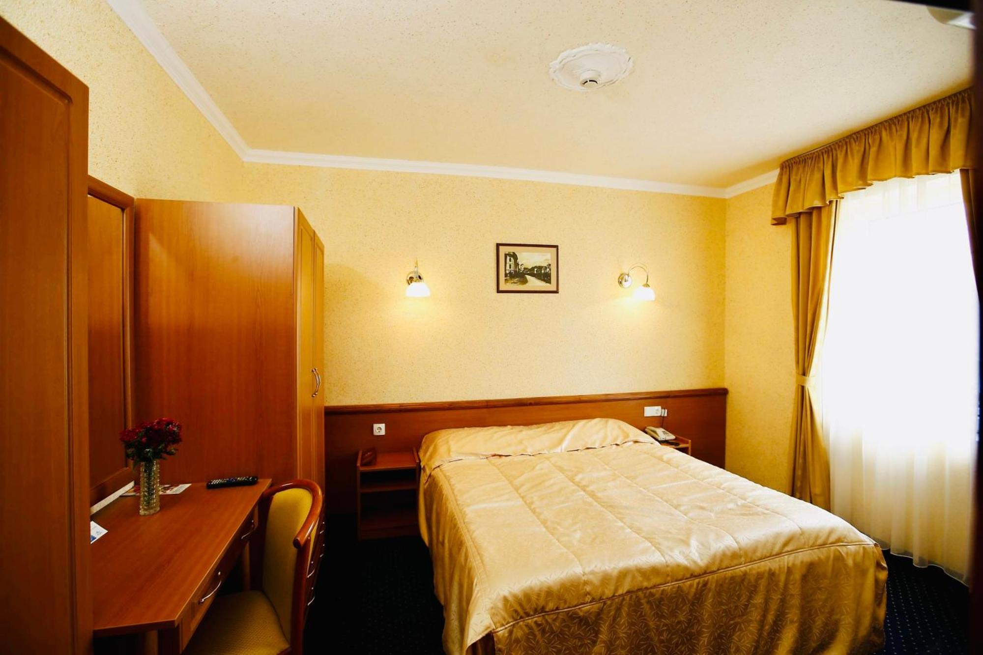 Hotel Korona Wellness, Rendezvény és Borszálloda Eger Habitación foto
